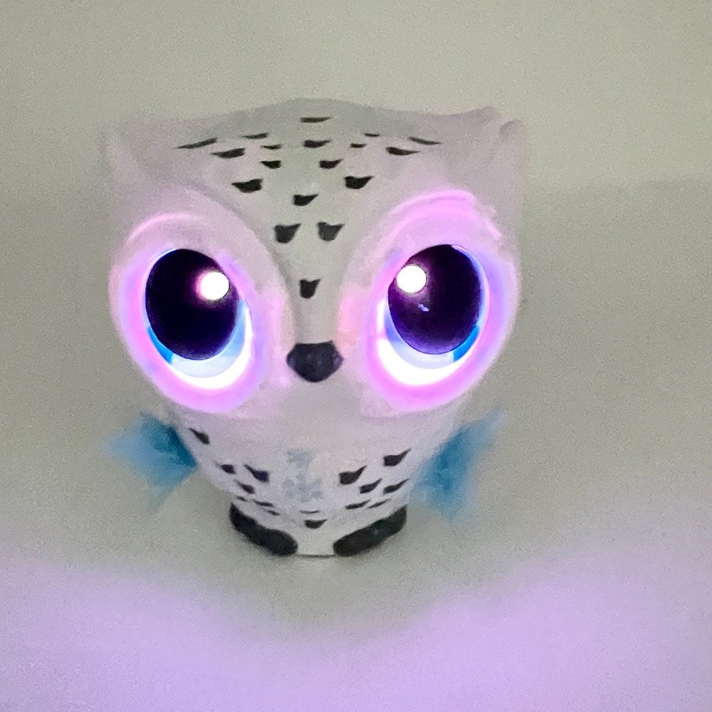 Spin Master Owleez Flying Baby Withe Owl Interactive Toy Working No Base